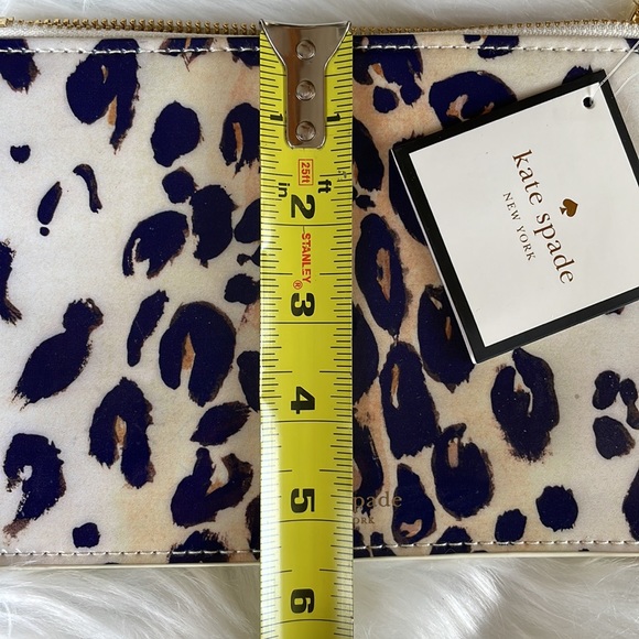 Kate Spade ♠️ leopard pencil case NWT - Picture 6 of 7
